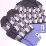 Lasna blue hat+mittens